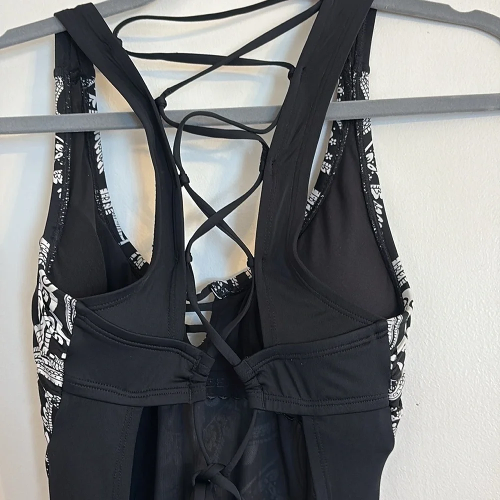 Jantzen black & white medallion black strappy back one-piece bathing suit.size 8 - Picture 7 of 11